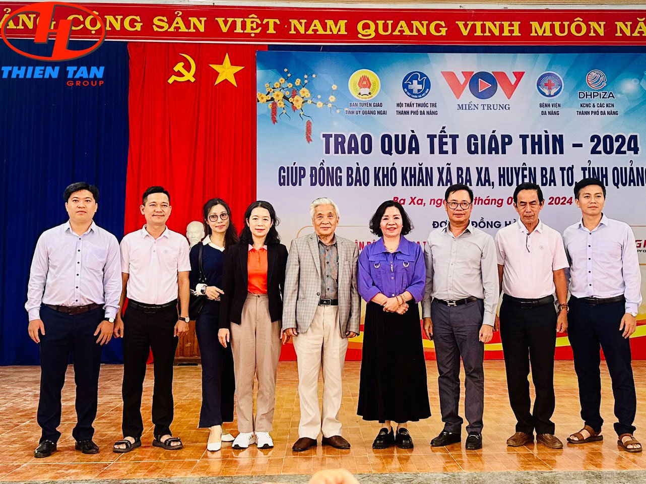 天新集团在波澌县开展义诊与赠礼活动