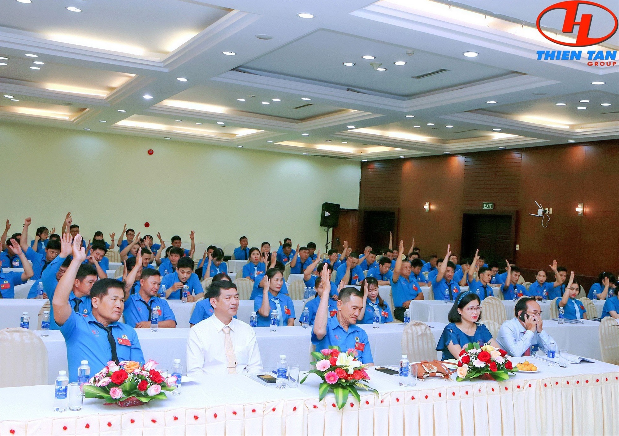 新一届工会委员会亮相